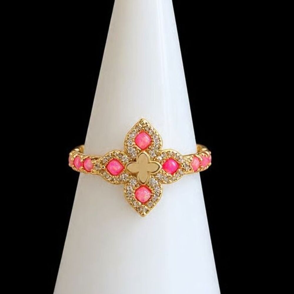 Stunning bright Pink on Gold Clover Ring